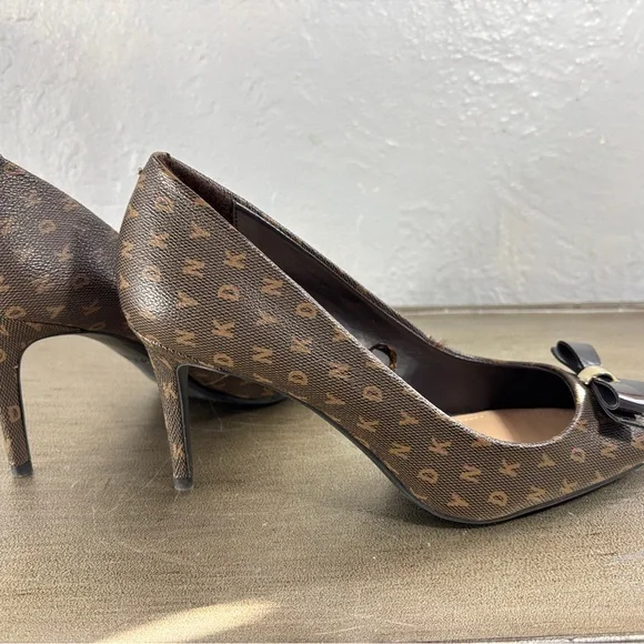 DKNY Patent Bow Monogrammed Pumps - Picture 7 of 14